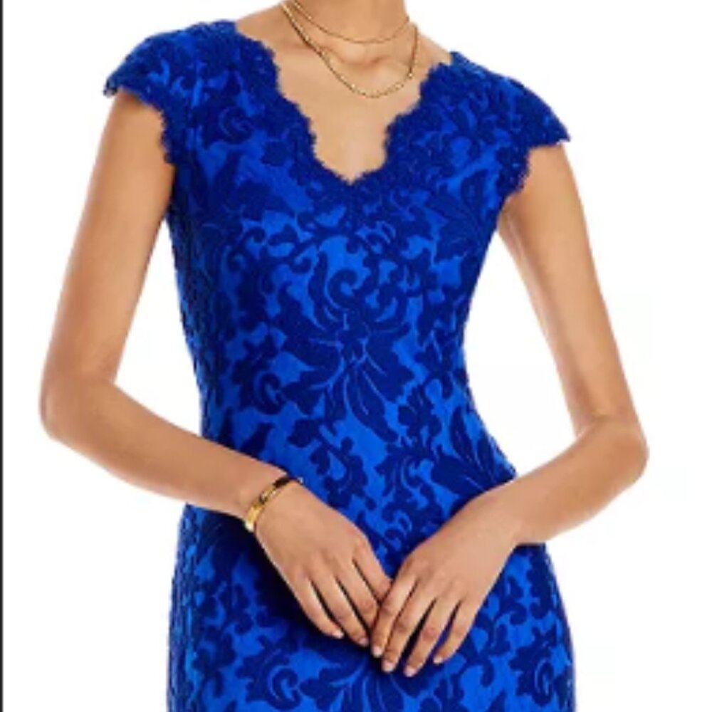 TADASHI SHOJI LACE GOWN